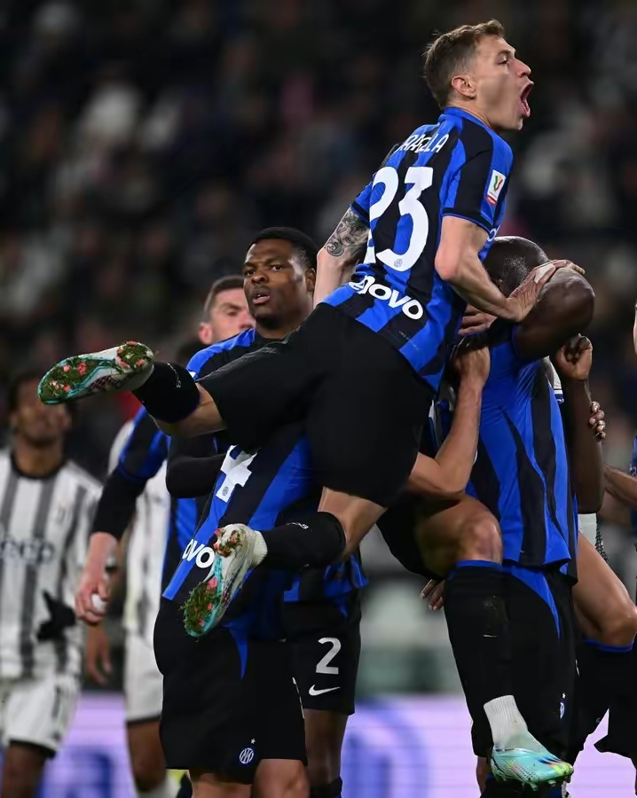 九游体育入口-关于洛杉矶湖人训练开放日，赛前更衣室发声引欢呼，意大利杯在即，球队文化再被提及的信息