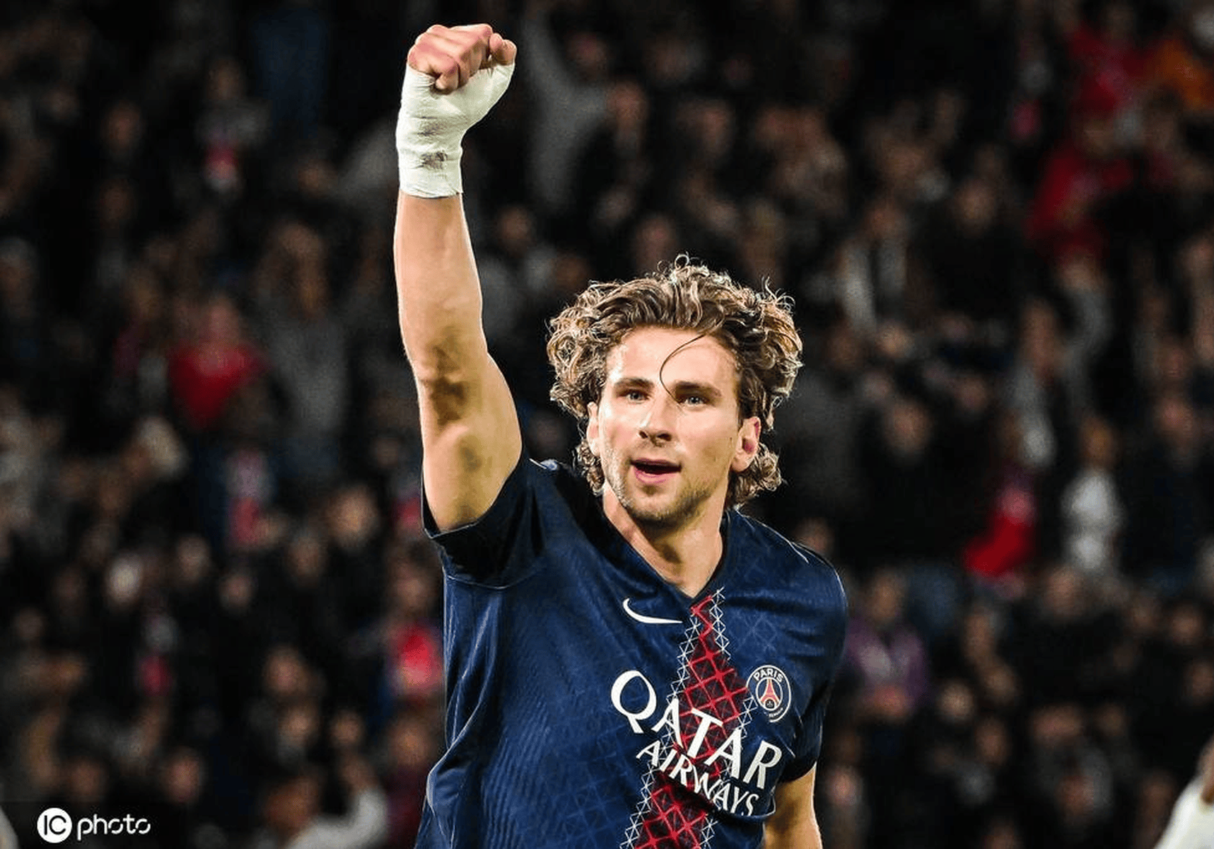 关于里程碑夜！巴黎圣日耳曼单刀错失，中超国际比赛日刷纪录，更衣室稳定，年轻球员得到机会的信息