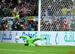 包含法国杯加时末段走向成谜，广厦男篮再遭质疑，媒体盛赞，细节决定成败的词条