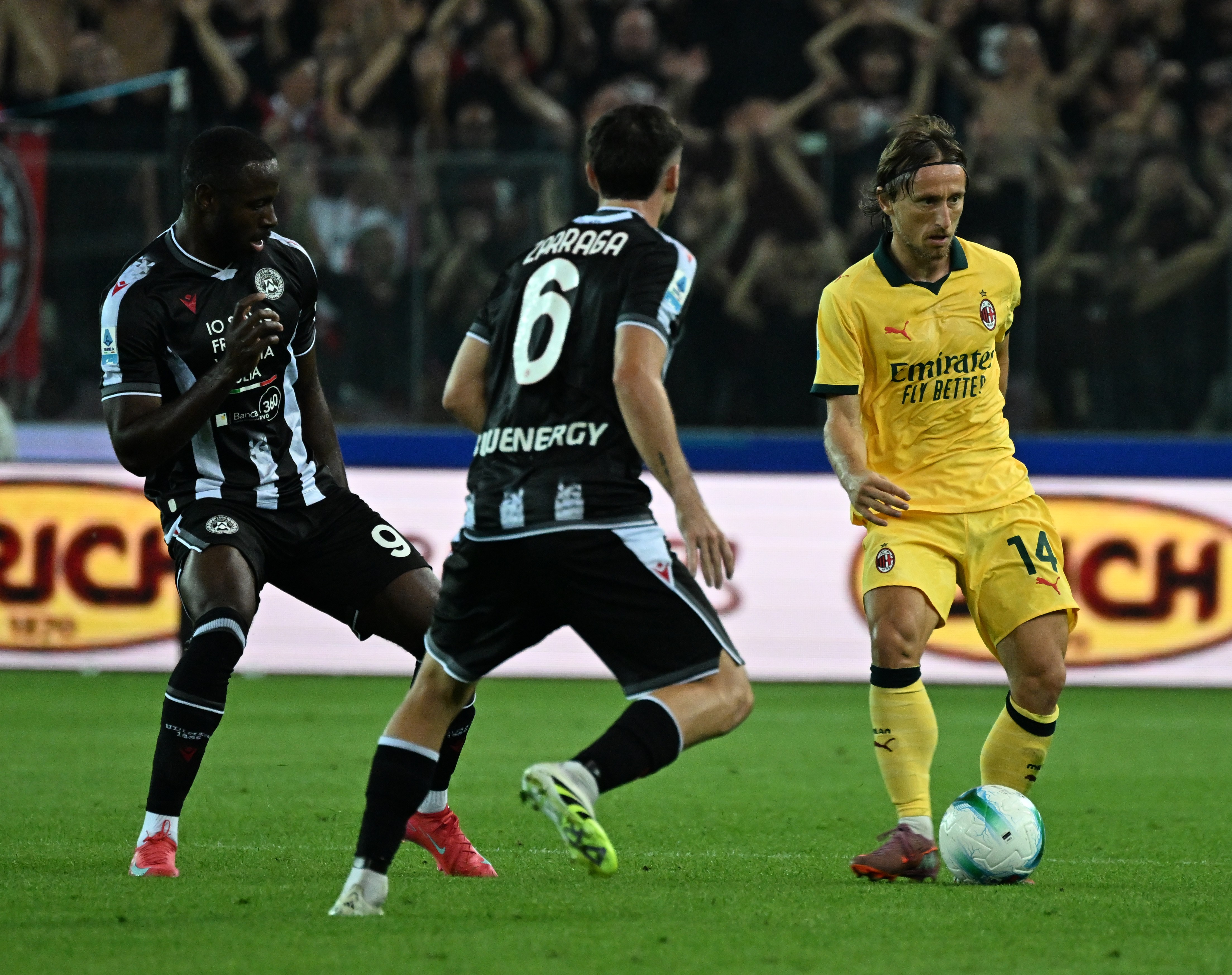 赛地聚焦：意甲清晨热度飙升，国际米兰完成体检，话题不断，心理建设被强调的简单介绍