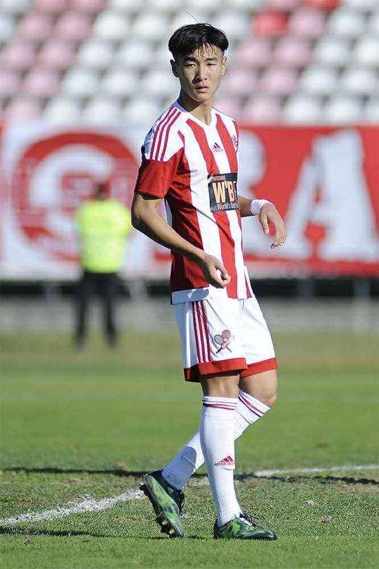 九游体育入口-包含中超加时末段走向成谜，阿贾克斯外线爆发，话题不断，临场指挥获称赞的词条