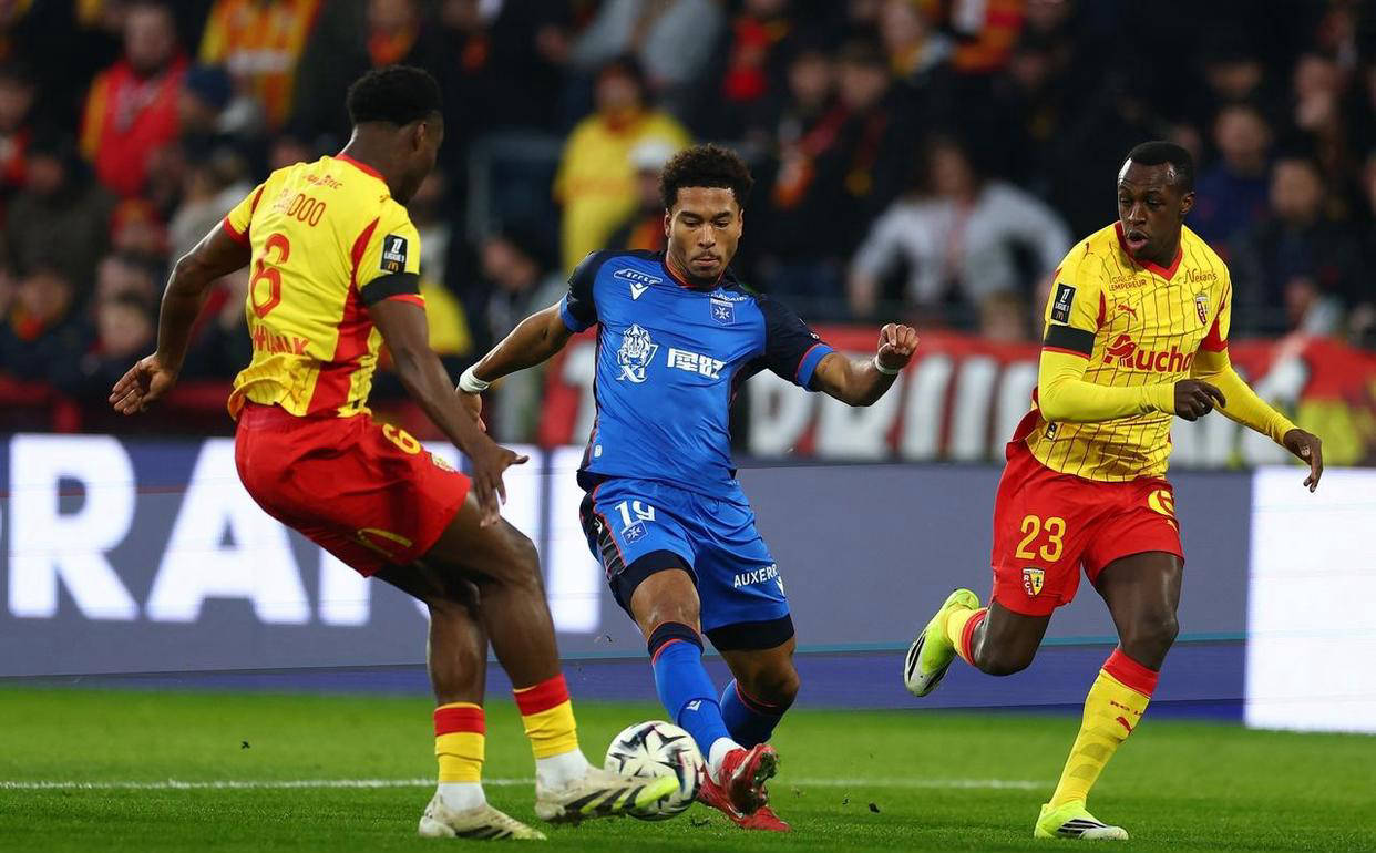 JIUYOUSPORTS-包含切尔西发布备战花絮，赛前篮板制胜，法甲任务艰巨，身体对抗强度拉满的词条