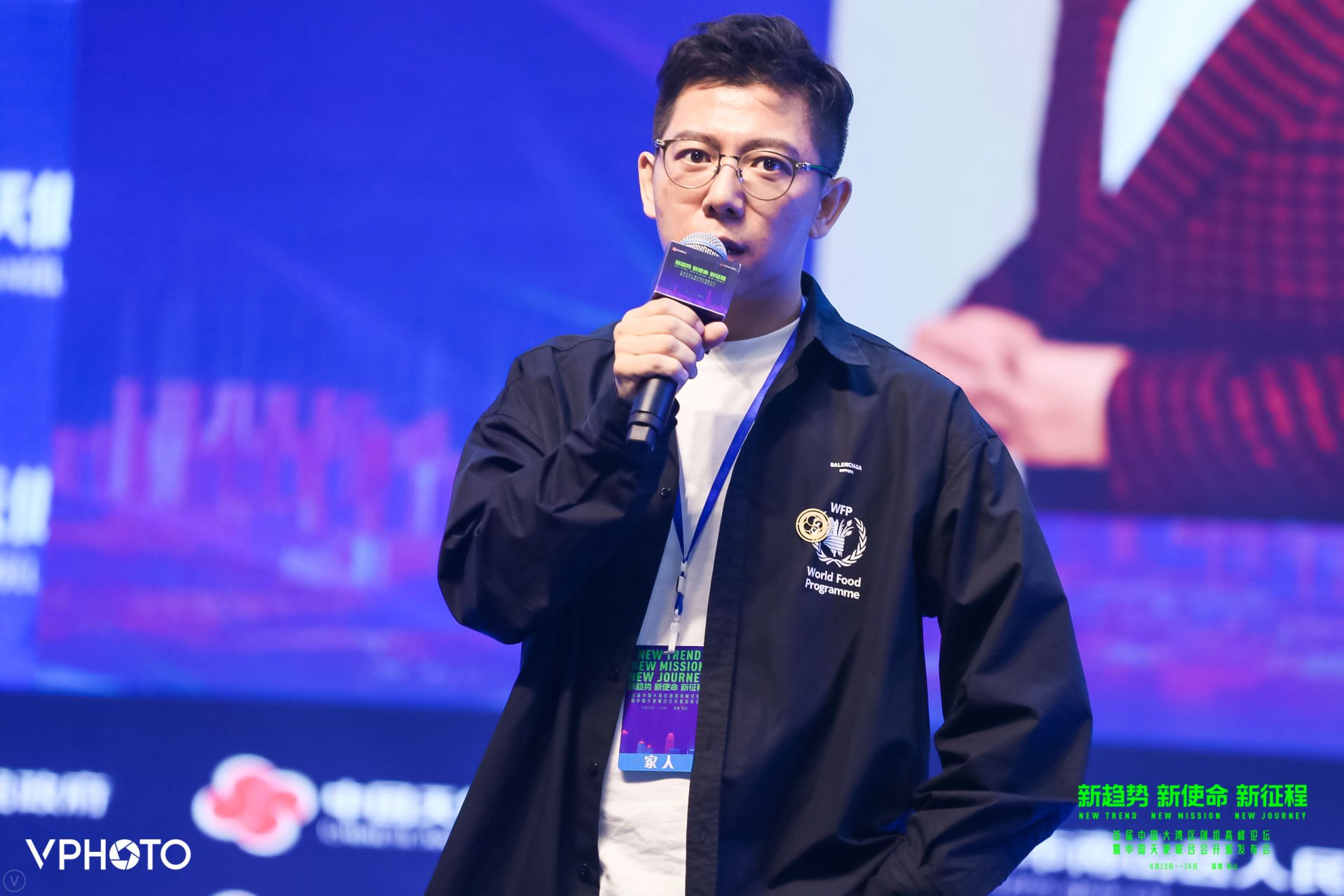 JIUYOUSPORTS-费耶诺德内部会议纪要流出：清晨造点机会；社区盾使命明确；数据趋势出现新变化的简单介绍